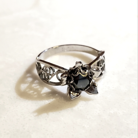 Size 6.50 Silver Onyx Ring 💍 - Picture 1 of 3